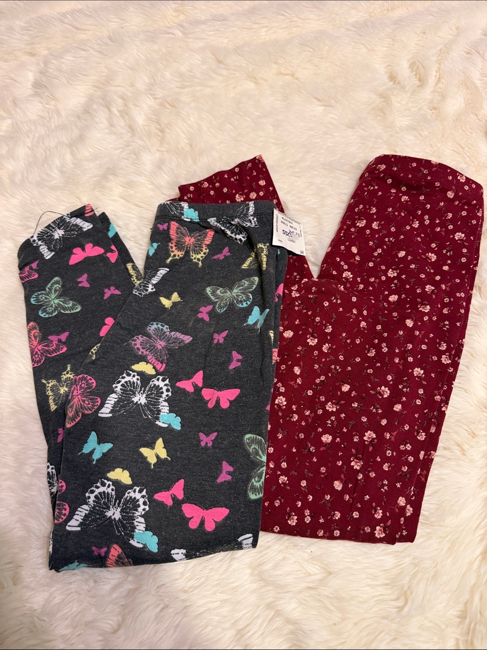 Bundle of 2 girl leggings new